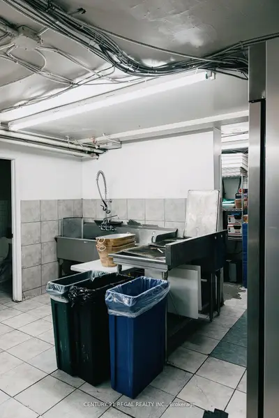 109 Jefferson Avenue, Toronto, On M6k 3e4