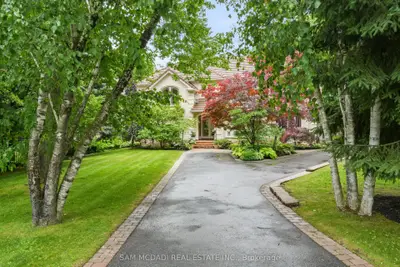 1382 Aldo Drive, Mississauga, On L5h 3e9