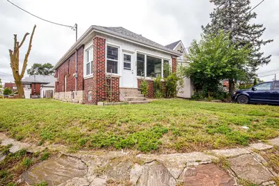 758 Jane Street, Toronto, On M6n 4b9
