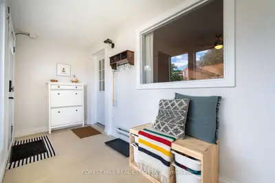 55 Vanevery Street, Toronto, On M8v 1y5