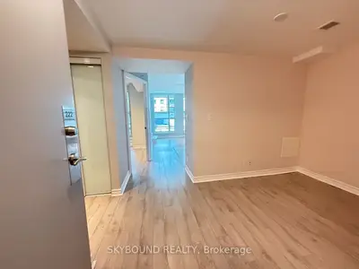 80 Esther Lorrie Drive 222, Toronto, On M9w 0c6