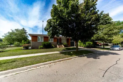 131 West Deane Park Drive, Toronto, On M9b 2s6
