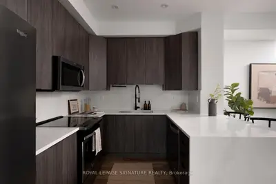 71 Elder Avenue 73, Toronto, On M8w 0b8