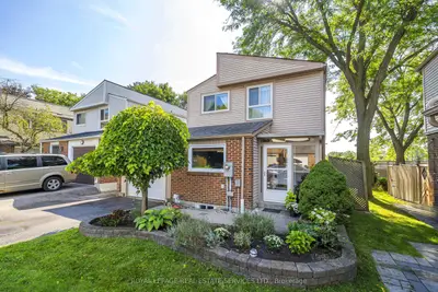 336 Queen Street S 3, Mississauga, On L5m 1m2