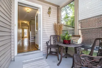 336 Queen Street S 3, Mississauga, On L5m 1m2