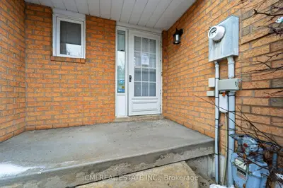 128 Toba Crescent, Brampton, On L6z 4r9