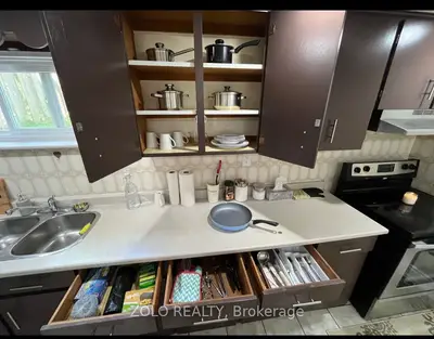 3402 Frobex Court, Mississauga, On L5c 2b5