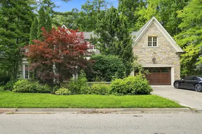 2025 Heartwood Court, Mississauga, On L5c 4p7