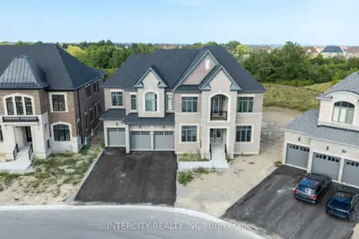 20 Gold Bottom Crescent, Brampton, On L6p 4h8