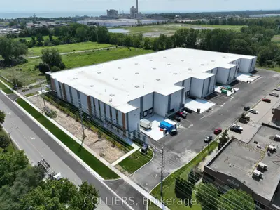 770 Southdown Road 103/104, Mississauga, On L5j 2y4