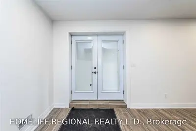 946 Ninth Street Lower, Mississauga, On L5e 1s3