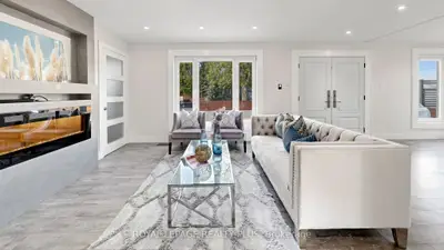285 Bronte Road, Oakville, On L6l 3c5