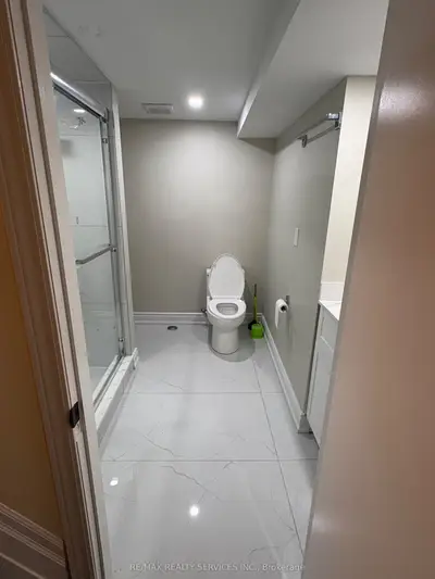 60 Newbridge Crescent Basement, Brampton, On L6s 4b3