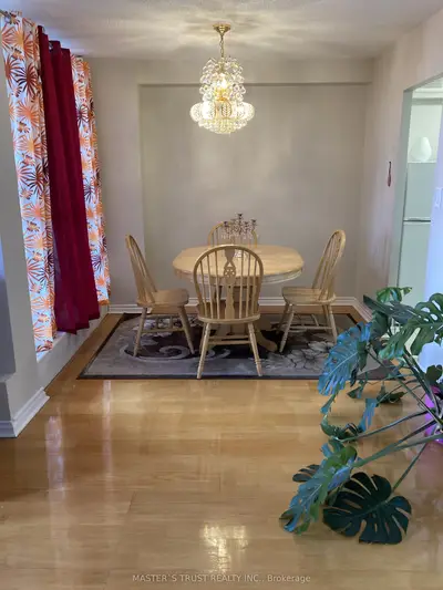 335 Driftwood Avenue 707, Toronto, On M3n 2p3