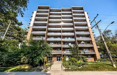 15 Elizabeth Street N 203, Mississauga, On L5g 2z3