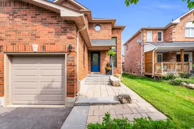 22 Mccullough Crescent, Halton Hills, On L7g 5n5