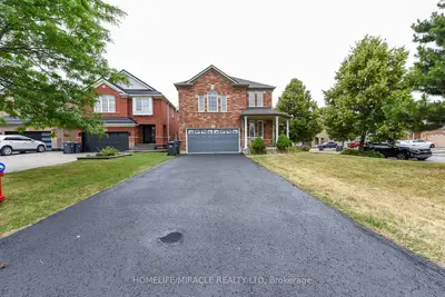 Detached in Brampton