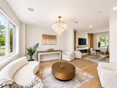 519 Third Line, Oakville, On L6l 4a8