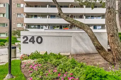 240 Scarlett Road 1405, Toronto, On M6n 4x4