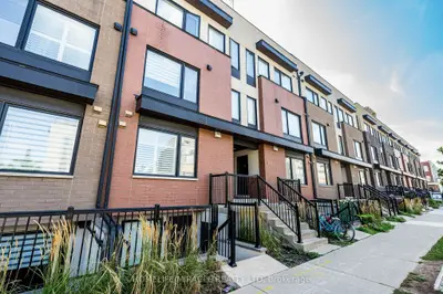161 William Duncan Road 8, Toronto, On M3k 0b9