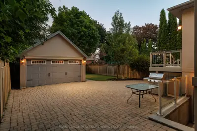 4 Springbrook Gardens, Toronto, On M8z 3b3