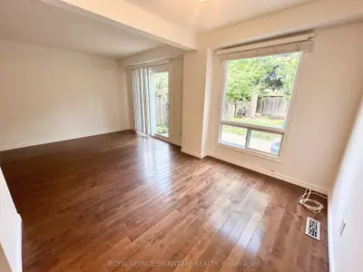 2682 Romark Mews, Mississauga, On L5l 2z4