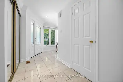 2199 Burnhamthorpe Road W 7, Mississauga, On L5l 5m7