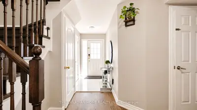 124 Tomabrook Crescent, Brampton, On L6r 0v5