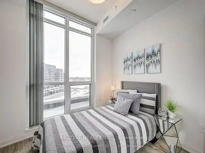 35 Watergarden Drive 220, Mississauga, On L5r 0g8