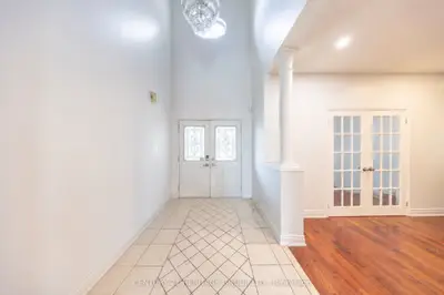92 Edenbrook Hill Drive Main & 2nd, Brampton, On L7a 2n7