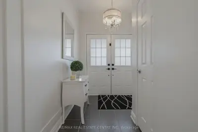 16 Gulfbrook Circle, Brampton, On L6z 0g4