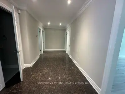 1417 Wateska Boulevard, Mississauga, On L5h 2r3