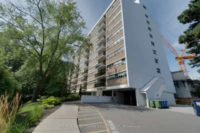 212 Kerr Street 507, Oakville, On L6k 3b1
