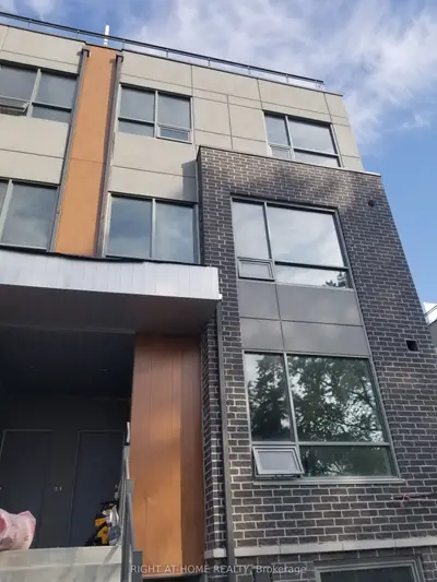 650 Atwater Avenue 3, Mississauga, On L5g 0b6