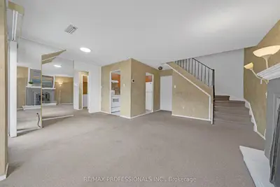 2001 Bonnymede Drive 116, Mississauga, On L5j 4h8