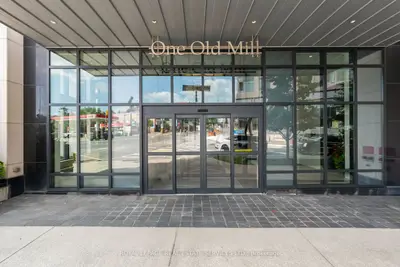 1 Old Mill Drive 107, Toronto, On M6s 0a1