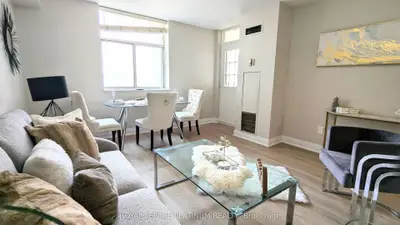 3559 Eglinton Avenue W 704, Toronto, On M6m 5c6