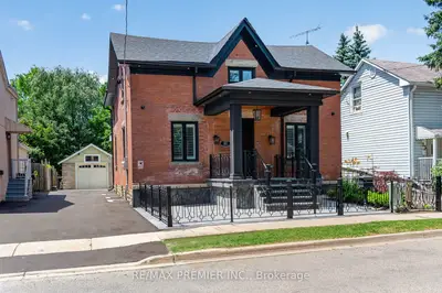 21 Elizabeth Street N, Brampton, On L6x 1s1
