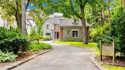 2064 Dickson Road, Mississauga, On L5b 1y6