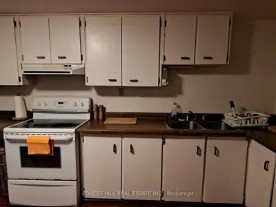 1706 Blackbird Drive Bsmt, Mississauga, On L4x 1m8