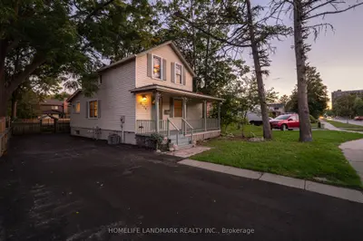 2174 NEW Street, Burlington, ON L7R 1H8