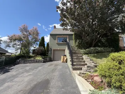 112 Yore Road, Toronto, On M6m 1x1
