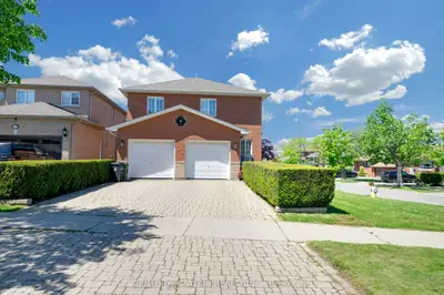 543 S Queens Drive, Toronto, On M6l 1m9