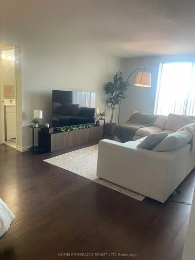 3555 Derry Road E 810, Mississauga, On L4t 1b2