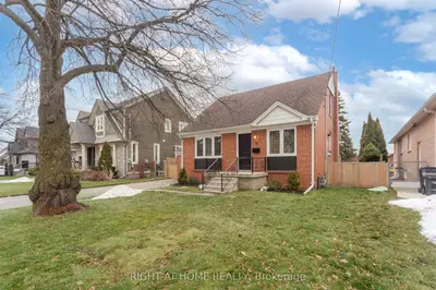 15 Elford Boulevard, Toronto, On M8z 2l3