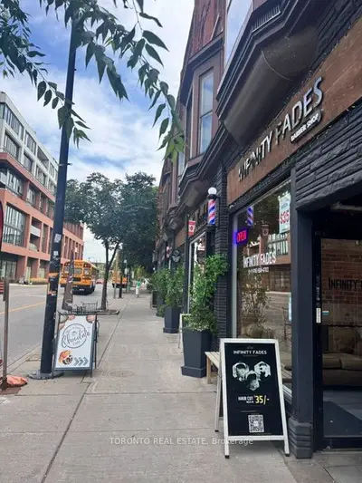 2741 Dundas Street W Main, Toronto, On M6p 1y1