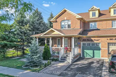 5925 Manzanillo Crescent, Mississauga, On L5m 6y6