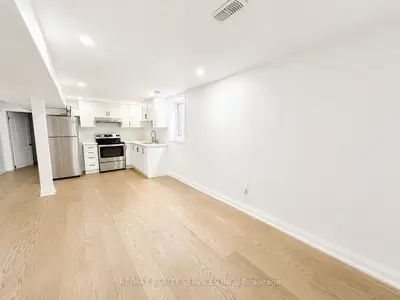 32 Trewartha Crescent Bsmt, Brampton, On L6z 1x4