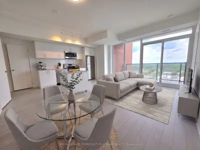 4010 Eglinton Avenue W 1721, Toronto, On M9a 0g5