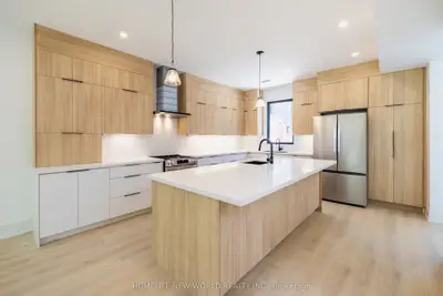 679 Gladstone Avenue Laneway, Toronto, On M6h 3j5